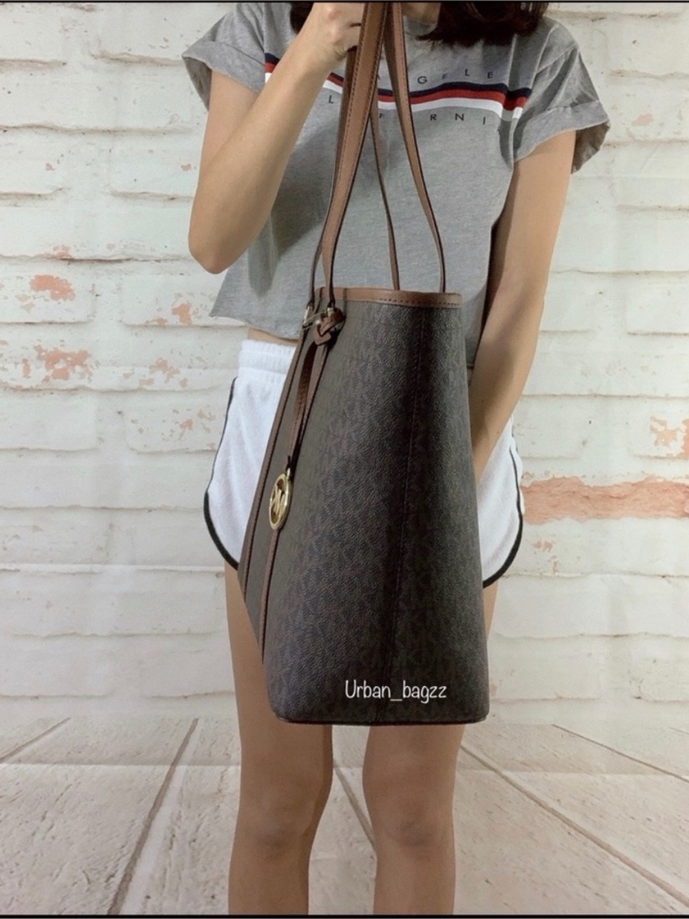 Michael Kors Sady Large Tote - Picture 2 of 5